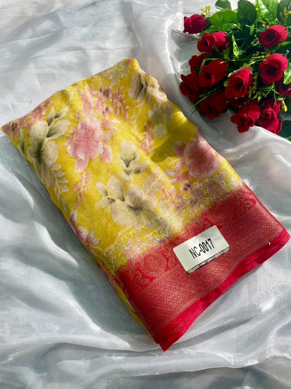 NC-0017 MARSHMALLOW JACUARD FABRIC SAREE WITH RICH PALLU DESIGN WITH BEAUTIFUL FLORAL DESIGN ALL OVER ON BODY WITH BLOUSE
