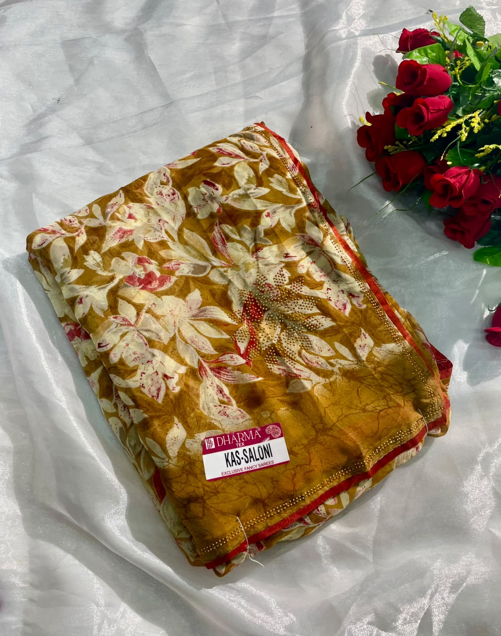 KAS-SALONI WEIGHTLESS FABRIC SAREE WITH BEAUTIFUL FLORAL DESIGN  ON SAREE WITH BEAUITFULE BLOUSE