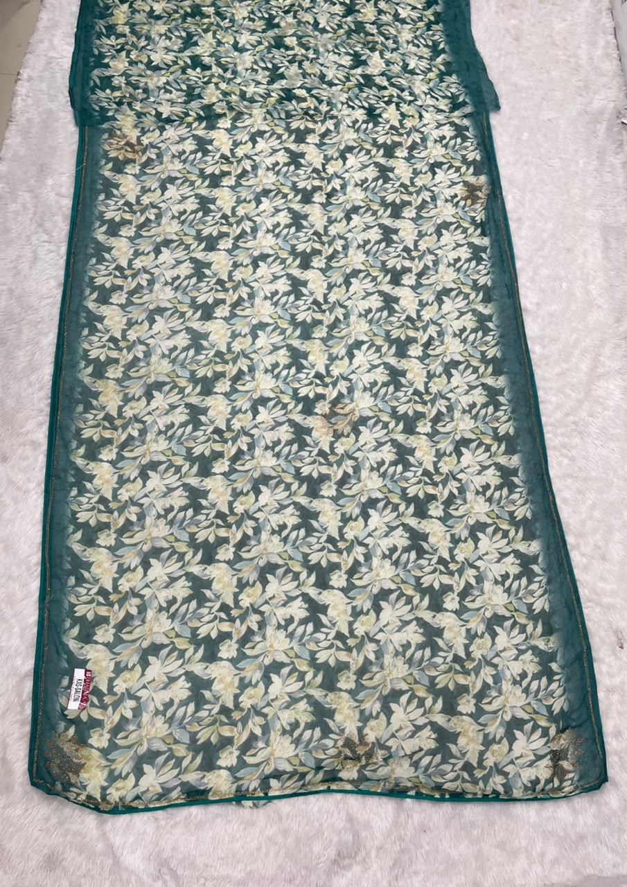 KAS-SALONI WEIGHTLESS FABRIC SAREE WITH BEAUTIFUL FLORAL DESIGN  ON SAREE WITH BEAUITFULE BLOUSE