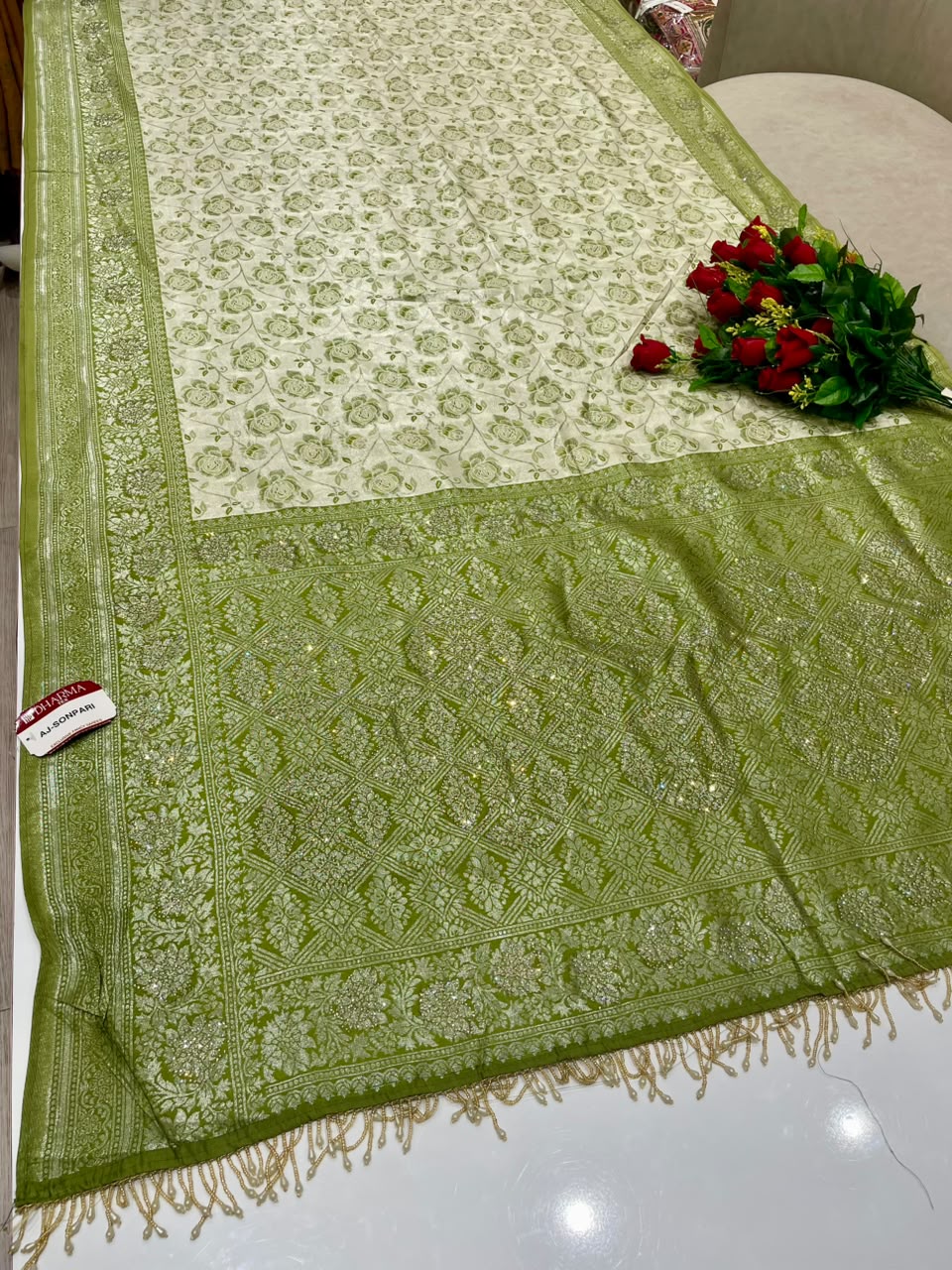 AJ-SONPARI FANCY FABRIC SAREE WITH HEAVY RICH PALLU DESIGN WITH HEAVY JHAL DESIGN ON BODY WITH PIPING AND BEAUTIFUL HEAVY TASSELS WITH BLOUSE