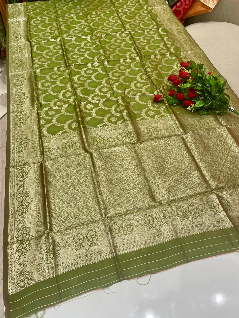 AJ-AVIKA  KOTA FABRIC SAREE WITH RICH PALLU DESIGN WITH BEAUTIFUL DESIGN EITH GOLDEN ZARI WORK ON SAREE WITH BUTTI BLOUSE