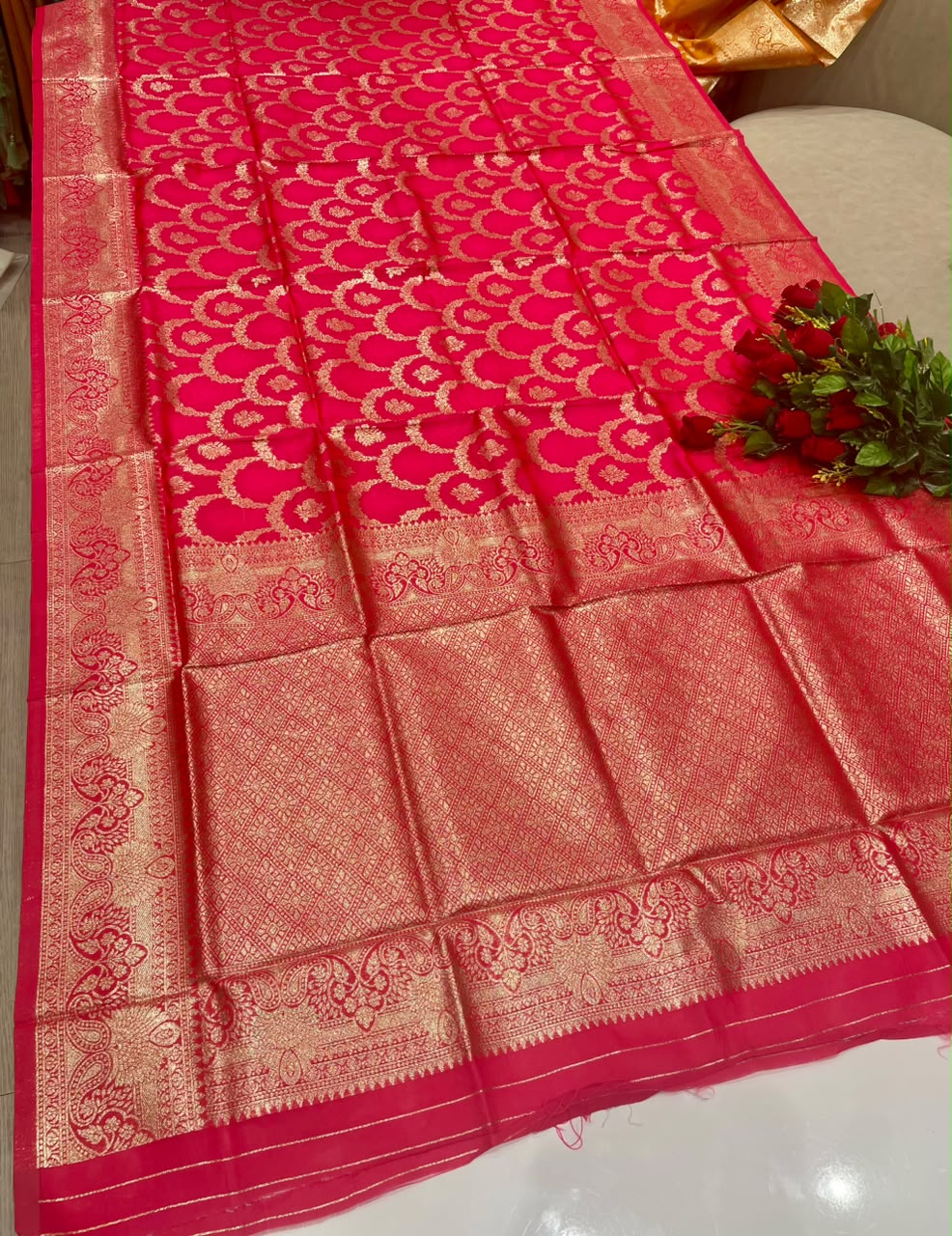 AJ-AVIKA  KOTA FABRIC SAREE WITH RICH PALLU DESIGN WITH BEAUTIFUL DESIGN EITH GOLDEN ZARI WORK ON SAREE WITH BUTTI BLOUSE