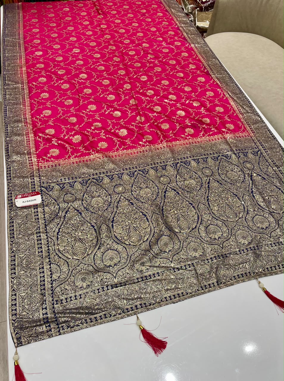 AJ-SHAGUN EUROPEAN DOLA SILK FABRIC SAREE WITH RICH PALLU DESIGN WITH HEAVY JHAL DESIGN ON SAREE WITH DIAMOND WORK WITH TASSELS WITH BLOUSE