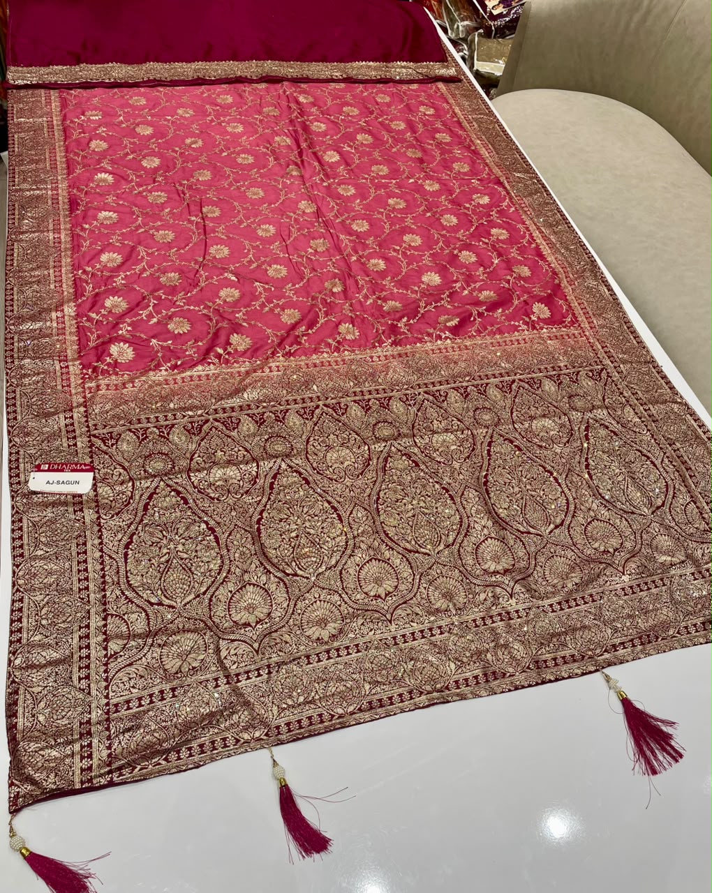 AJ-SHAGUN EUROPEAN DOLA SILK FABRIC SAREE WITH RICH PALLU DESIGN WITH HEAVY JHAL DESIGN ON SAREE WITH DIAMOND WORK WITH TASSELS WITH BLOUSE