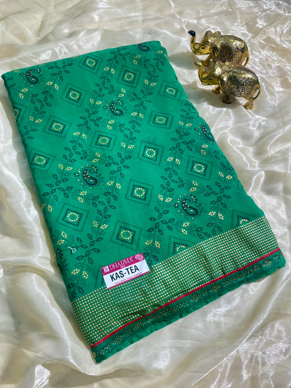 KAS-TEA SOFT FABRIC WITH BEAUTIFUL GREEN COLOUR CATALOGUE DESWIGN WITH FOIL WORK AND LOVELY SIROSKI WORK BORDER WITH BLOUSE
