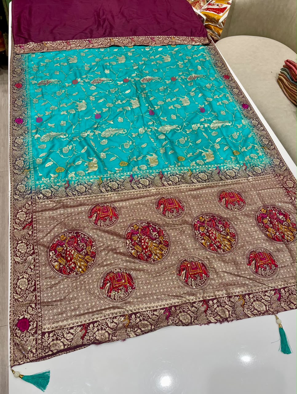 AJ-ALVEERA DOLA FABRIC SAREE WITH HEAVY ZARI WORK WITH 2D DYING WITH RICH PALLU DESIGN WITH HEAVY JHAL DESIGN ON SAREE WITH GAJRAJ DESIGN ON PALLU WITH BLOUSE