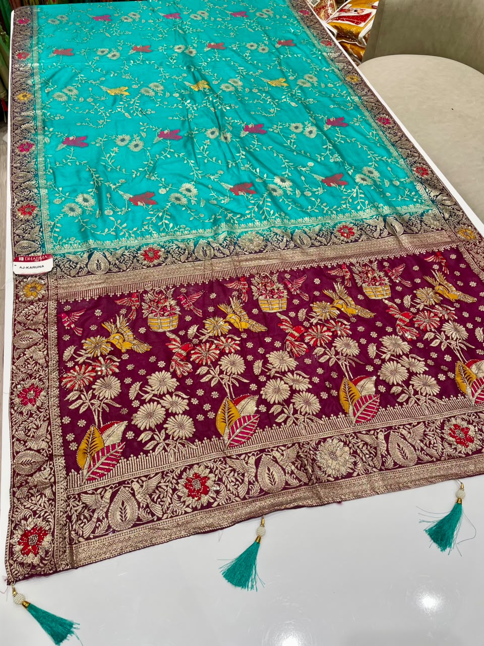 AJ-KARUNA DOLA FABRIC SAREE WITH RICH PALLU DESIGN WITH 2D DYING WITH FLORAL DESIGN ON BORDER WITH PIPING AND LATKAN WITH BLOUSE