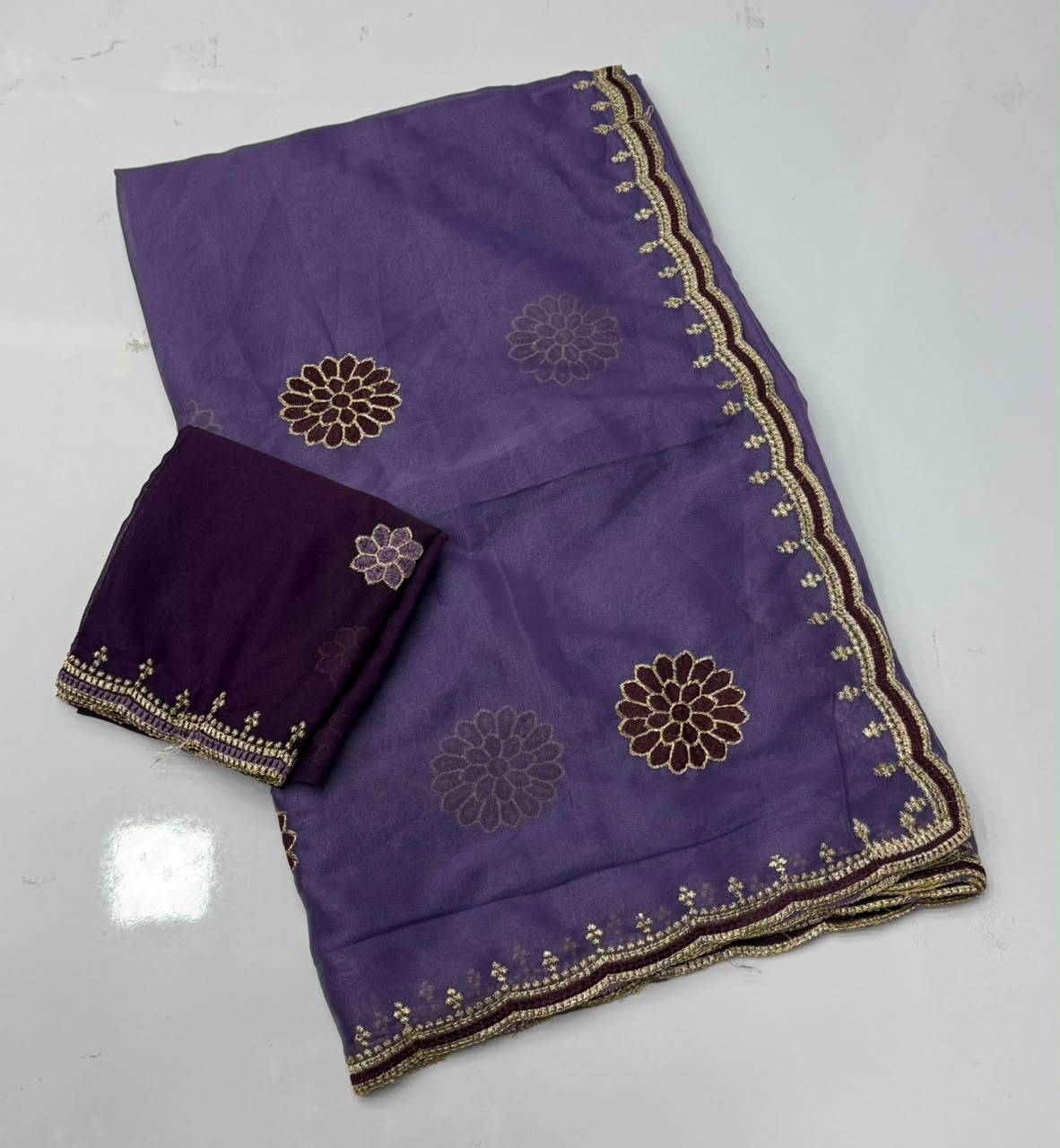 NN-2199 STAR GEORGETTE FABRIC SAREE WITH WITH BEAUTIFUL BORDER DESIGN WITH FLORAL DESIGN IN ALL OVER SAREE WITH BLOUSE