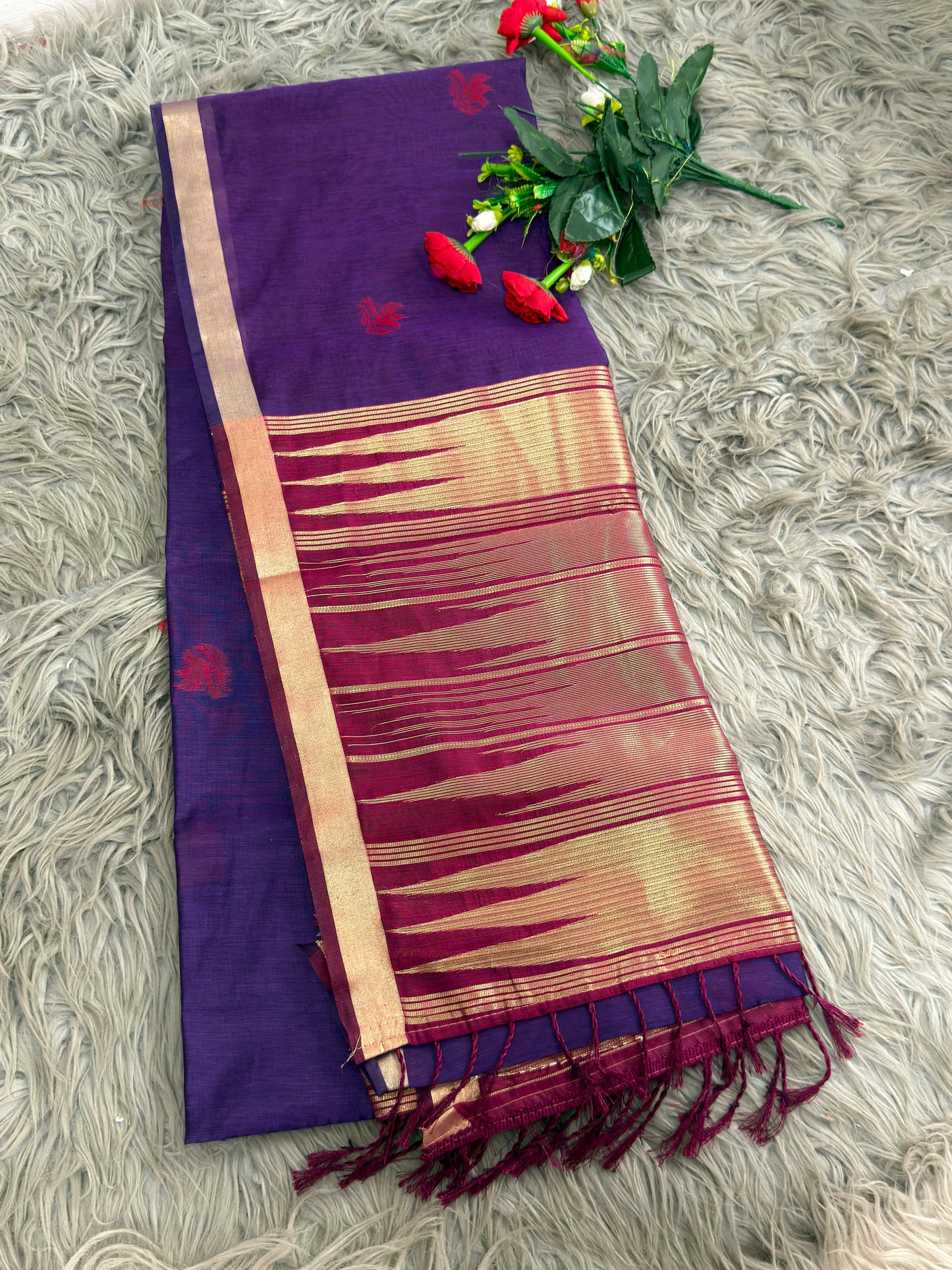 SA-5123 MAHESWARI COTTON SILK FABRIC SAREE WITH SMALL WOVEN FLORAL MOTIFS WITH ELEGANT ZARI DETAILING WITH BROAD GOLDEN ZARI BORDER