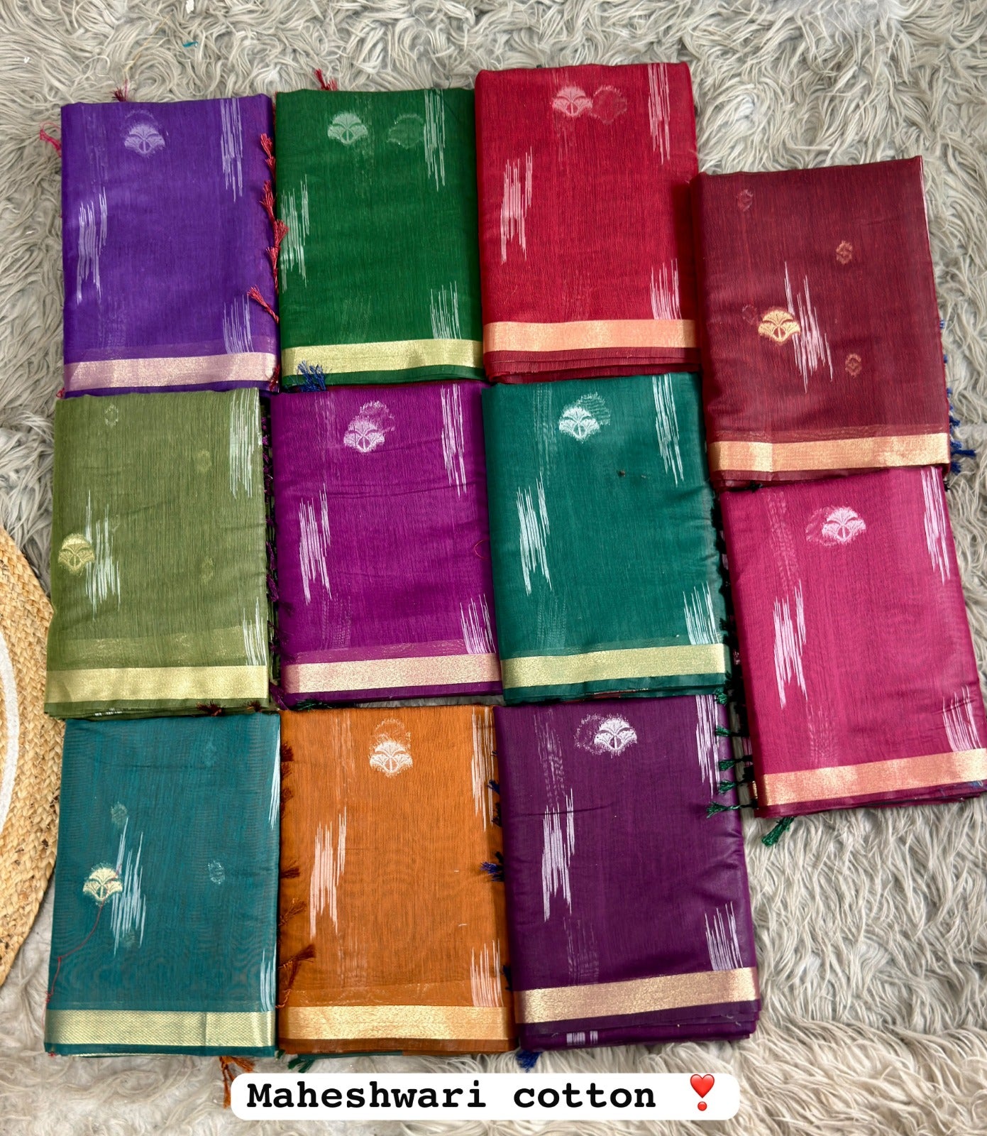 SA-5122   SUPER TRENDING MAHESHWARI COTTON SILK SAREES WITH IKKAT PALLU WITH HAND WOVEN TASSELS ON PALLU WITH CONTRAST BLOUSE AND SIMPLE RICH ELEGANT MAHESHWARI ZARI BORDER ALL OVER THE SAREE