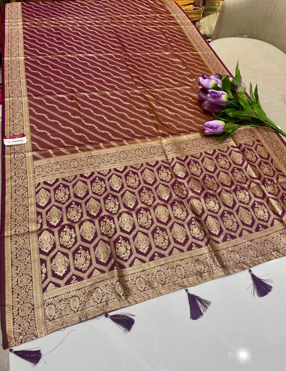AJ-FALGUNI SOFT SILK FABRIC SAREE WITH RICH PALLU DESIGN WITH HEAVY ZARI WORK WITH LEHARIYA DESIGN WITH PIPING AND TASSELS WITH BLOUSE
