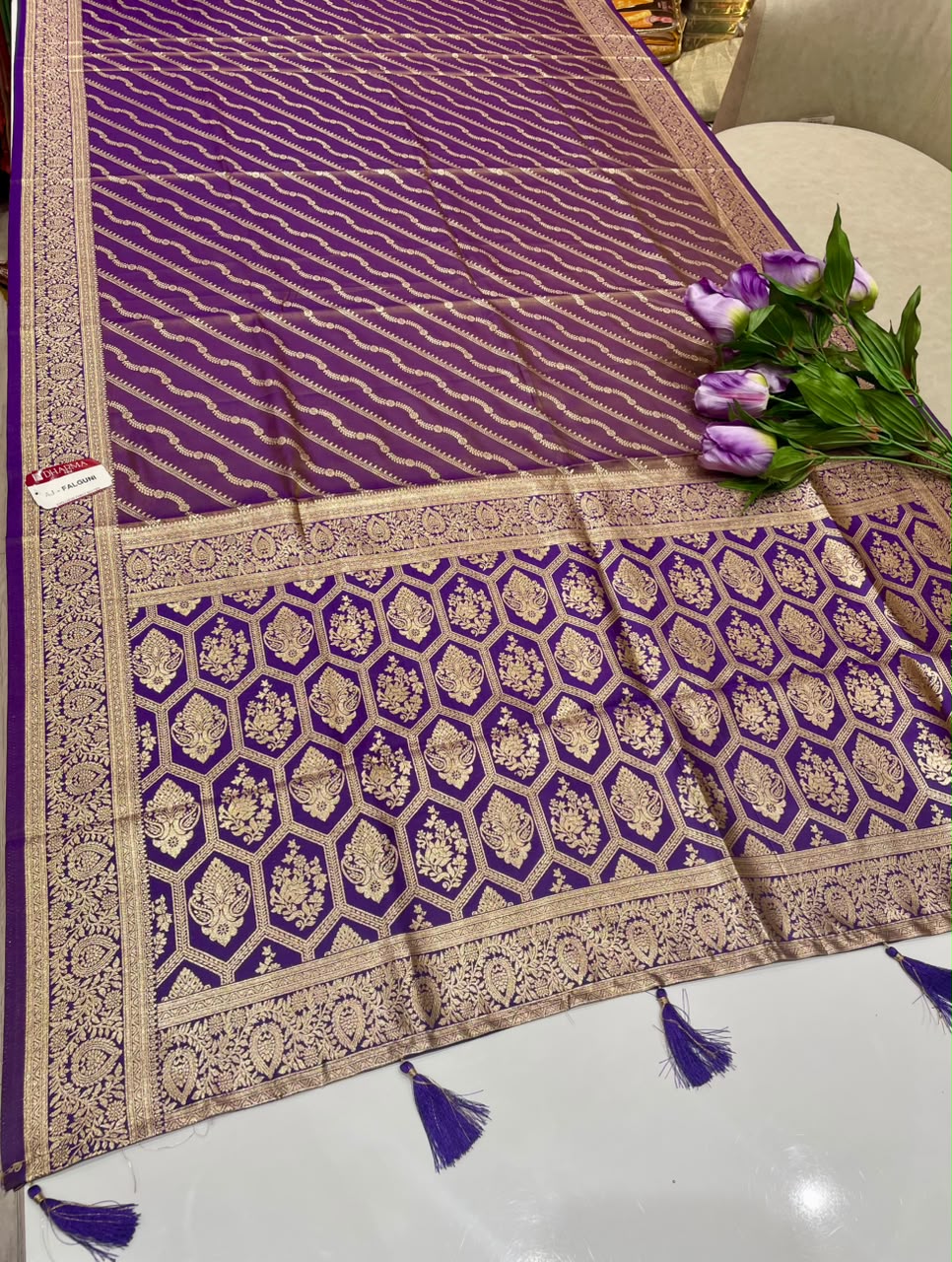 AJ-FALGUNI SOFT SILK FABRIC SAREE WITH RICH PALLU DESIGN WITH HEAVY ZARI WORK WITH LEHARIYA DESIGN WITH PIPING AND TASSELS WITH BLOUSE