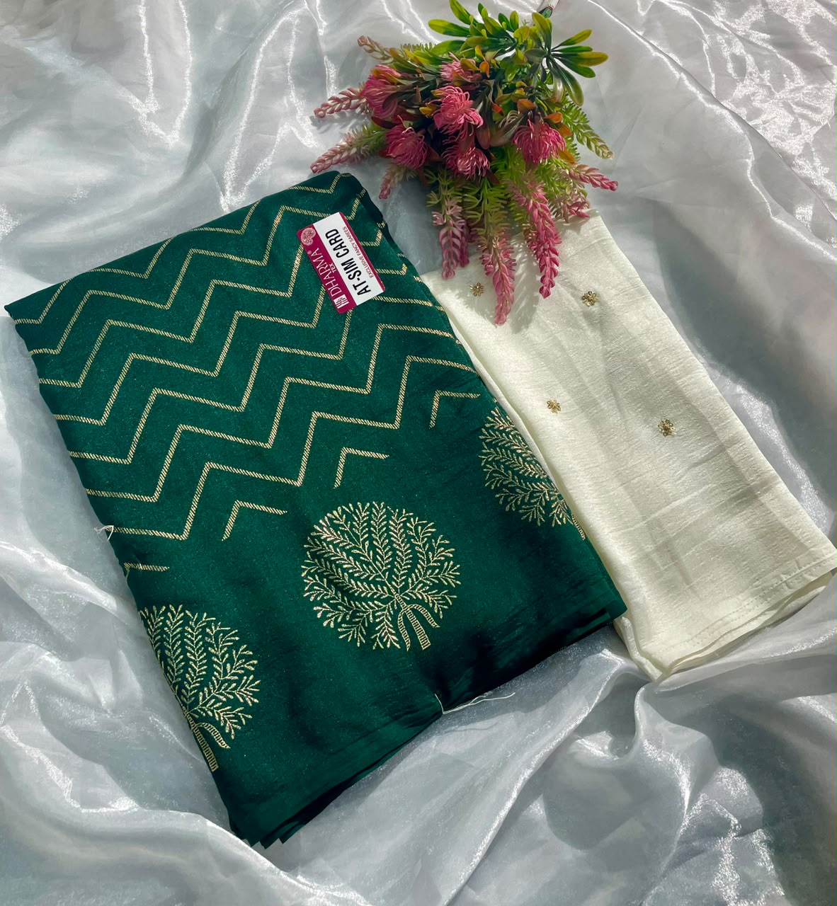 AT-SIM CARD VICHITRA FABRIC SAREE WITH BEAUTIFUL DESIGN WITH ZIGZAG DESIGN WITH BEAUTIFUL BUTTA DESIGN WITH TASSELS WITH BLOUSE