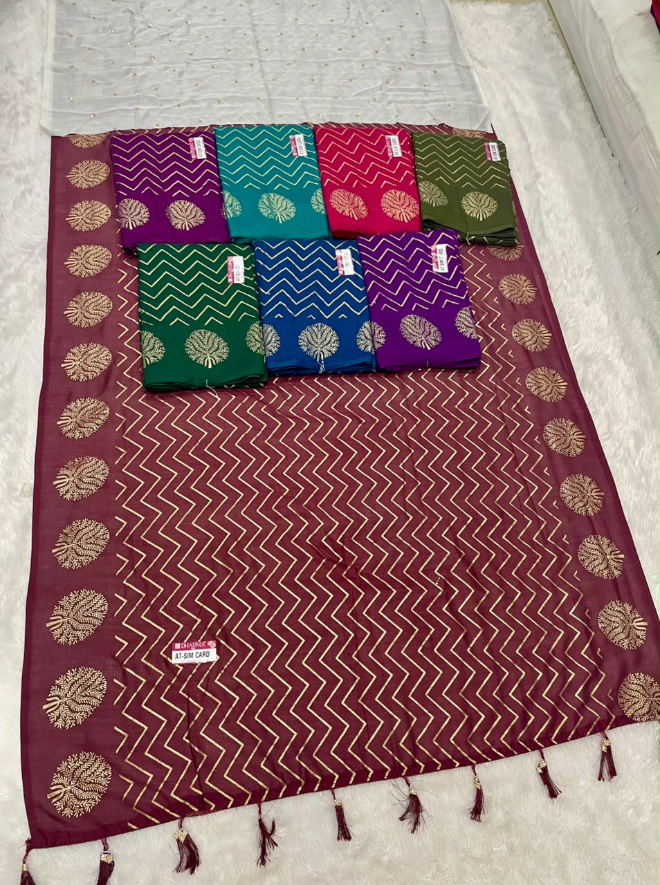 AT-SIM CARD VICHITRA FABRIC SAREE WITH BEAUTIFUL DESIGN WITH ZIGZAG DESIGN WITH BEAUTIFUL BUTTA DESIGN WITH TASSELS WITH BLOUSE