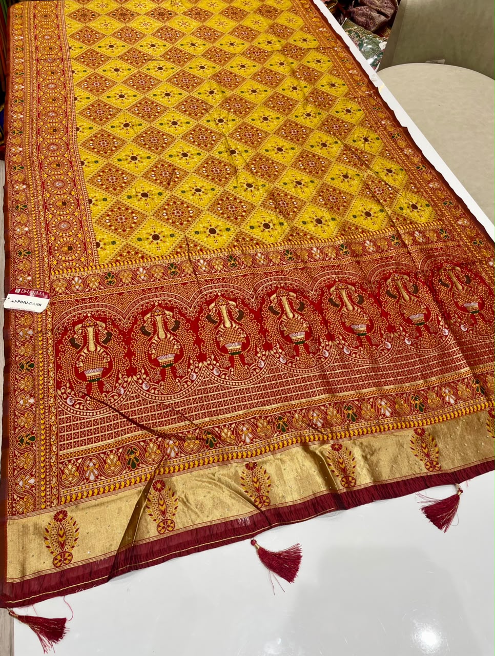 AJ-PIHU-DARK  CHAMPION FABRIC SAREE WITH BEAUTIFUL RICH PALLU DESIGN WITH LAGNI PATTA WORK WITH MEENAKARI WORK WITH HEAVY DESIGN ON SAREE WITH BLOUSE