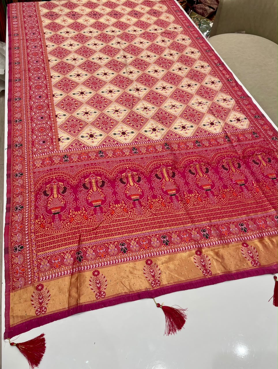 AJ-PIHU-LIGHT CHAMPION FABRIC SAREE WITH BEAUTIFUL RICH PALLU DESIGN WITH LAGNI PATTA WORK WITH MEENAKARI WORK WITH HEAVY DESIGN ON SAREE WITH BLOUSE
