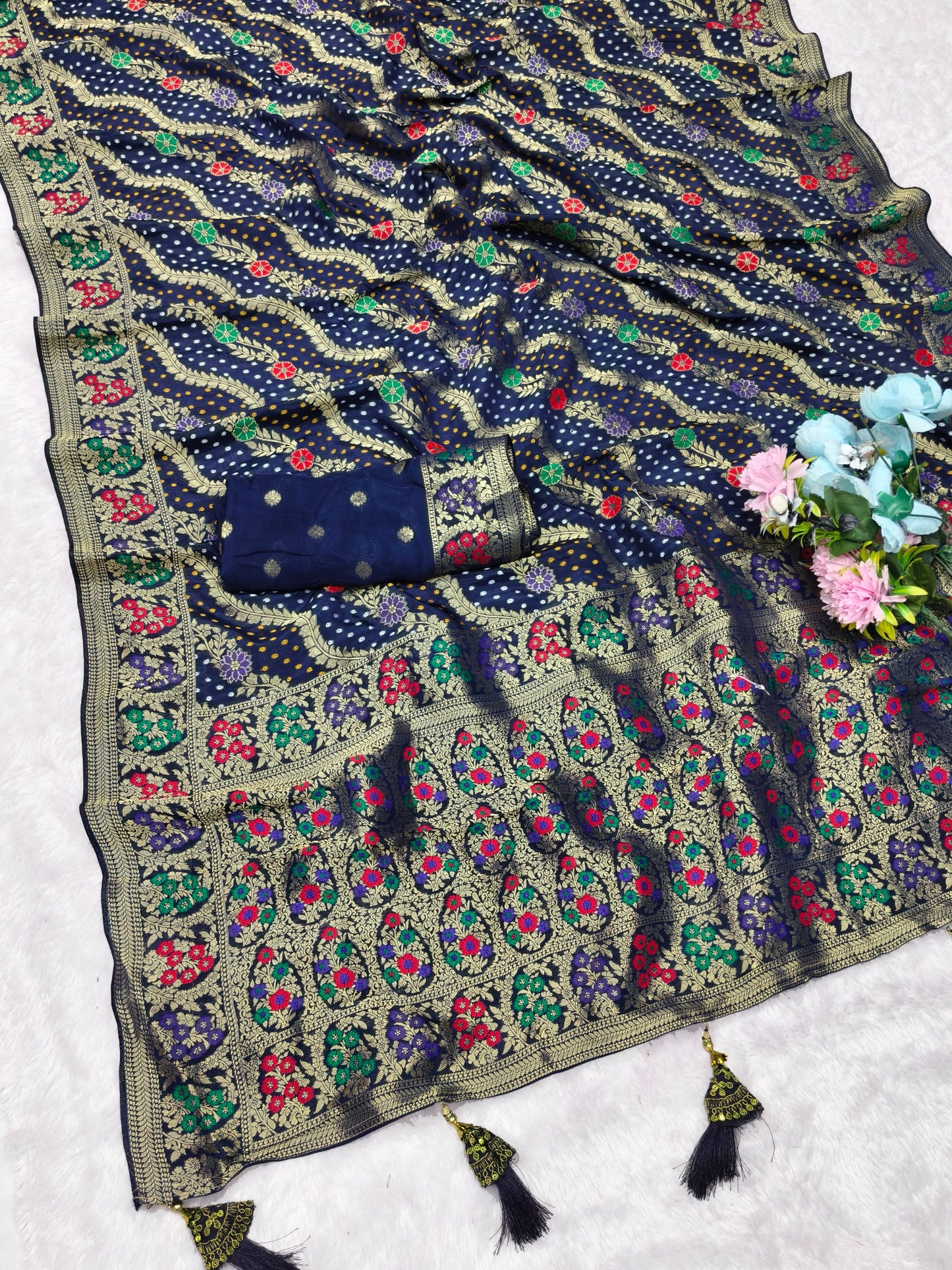AJ-HEENA HO SILK FABRIC SAREE WITH RICH PALLU DESIGN WITH BEAUTIFUL DESIGN WITH LEHARIYA DESIGN WITH PIPING AND TASSELS WITH BLOUSE