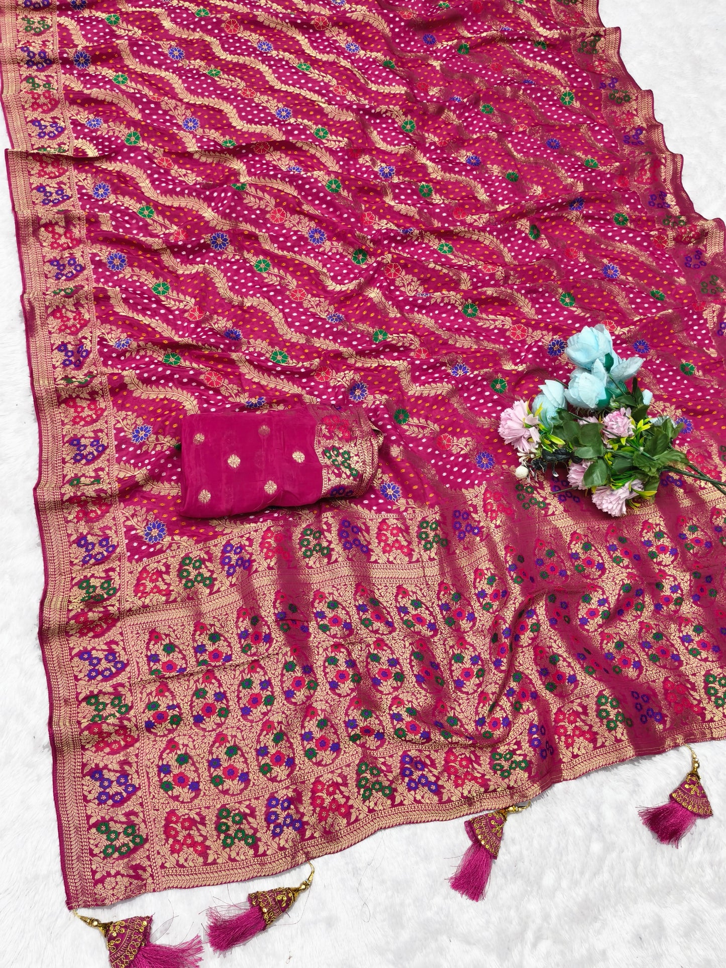 AJ-HEENA HO SILK FABRIC SAREE WITH RICH PALLU DESIGN WITH BEAUTIFUL DESIGN WITH LEHARIYA DESIGN WITH PIPING AND TASSELS WITH BLOUSE