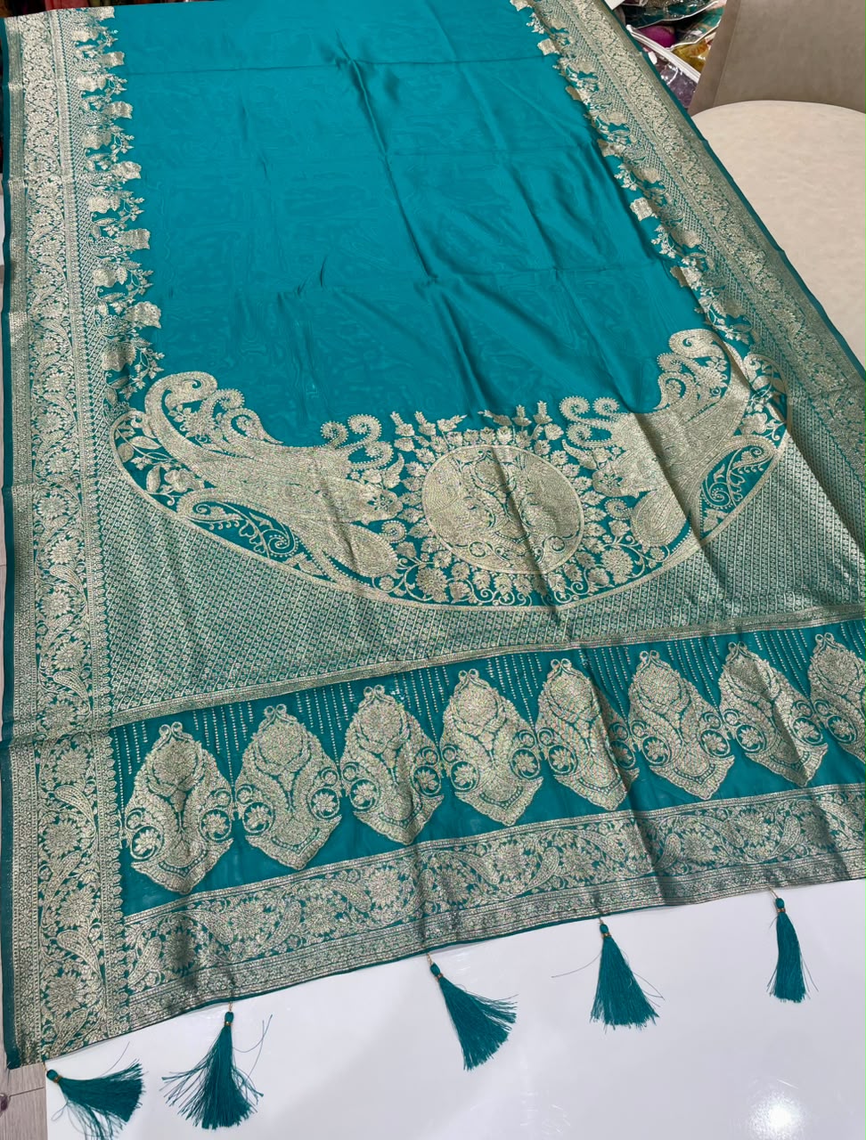 AJ-MAHIRA CHAMPION SILK FABRIC SAREE WITH HEAVY GRAND PALLU WITH ZARI WORK WITH PIPING AND TASSELS WITH BLOUSE