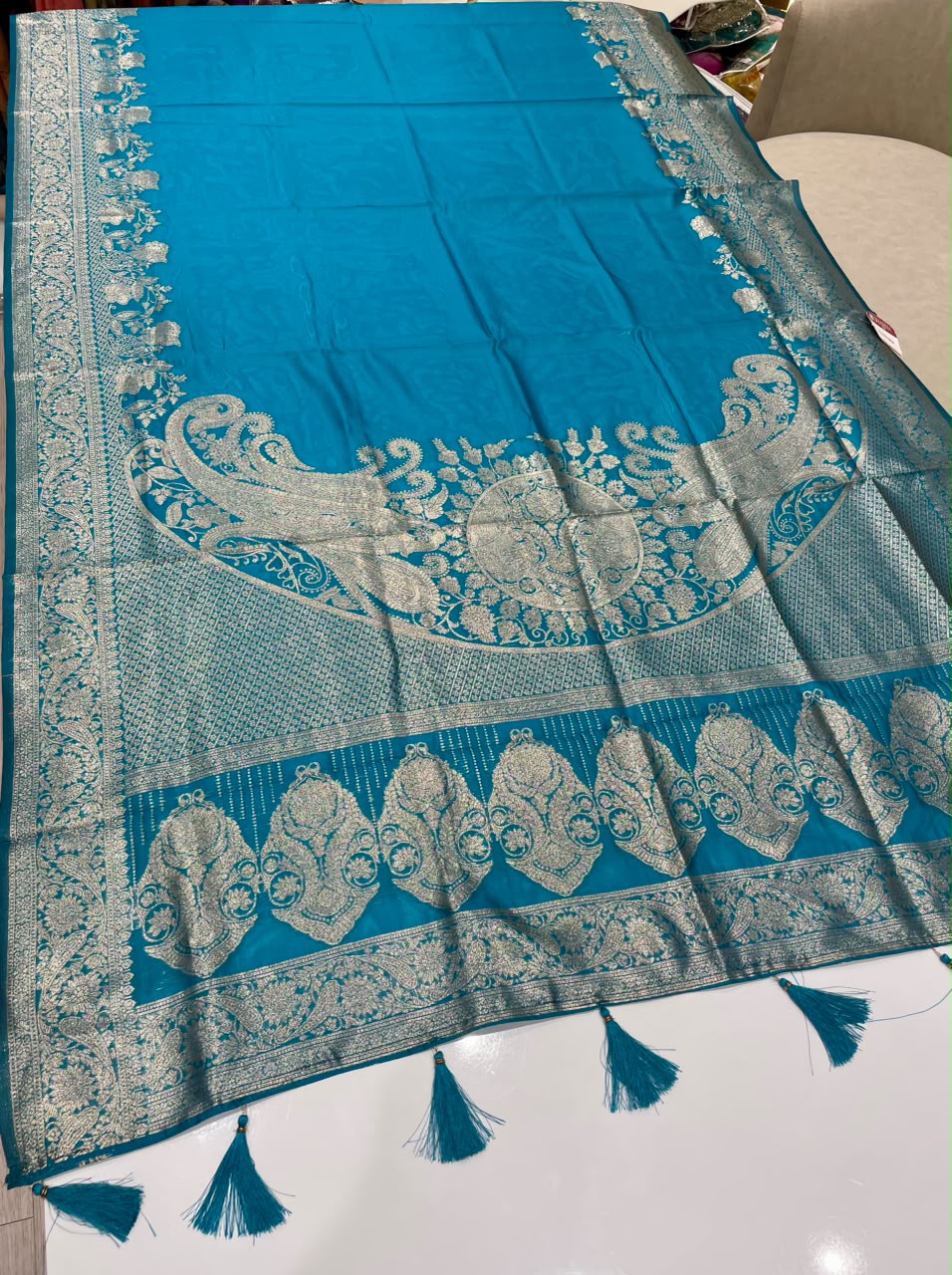 AJ-MAHIRA CHAMPION SILK FABRIC SAREE WITH HEAVY GRAND PALLU WITH ZARI WORK WITH PIPING AND TASSELS WITH BLOUSE