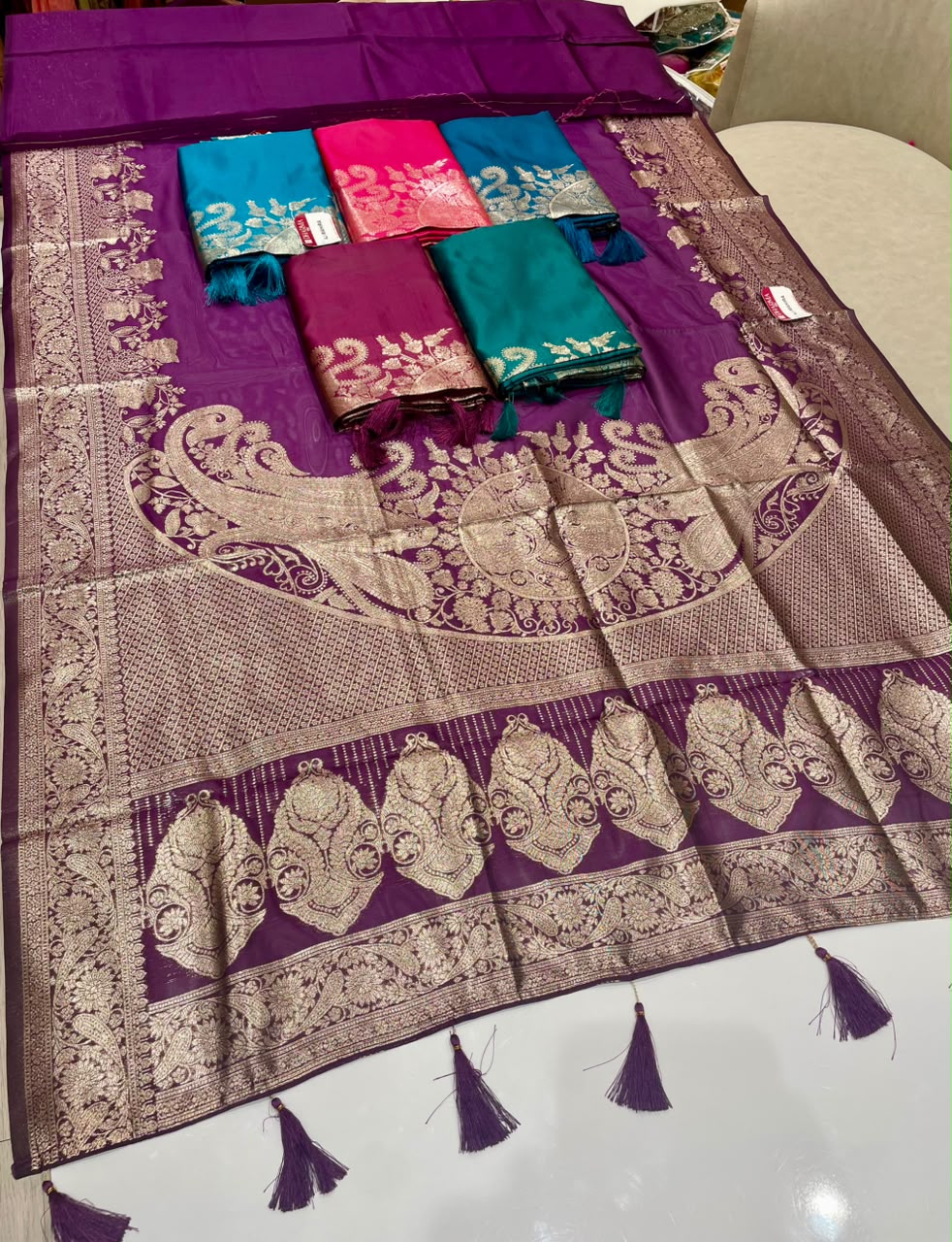 AJ-MAHIRA CHAMPION SILK FABRIC SAREE WITH HEAVY GRAND PALLU WITH ZARI WORK WITH PIPING AND TASSELS WITH BLOUSE