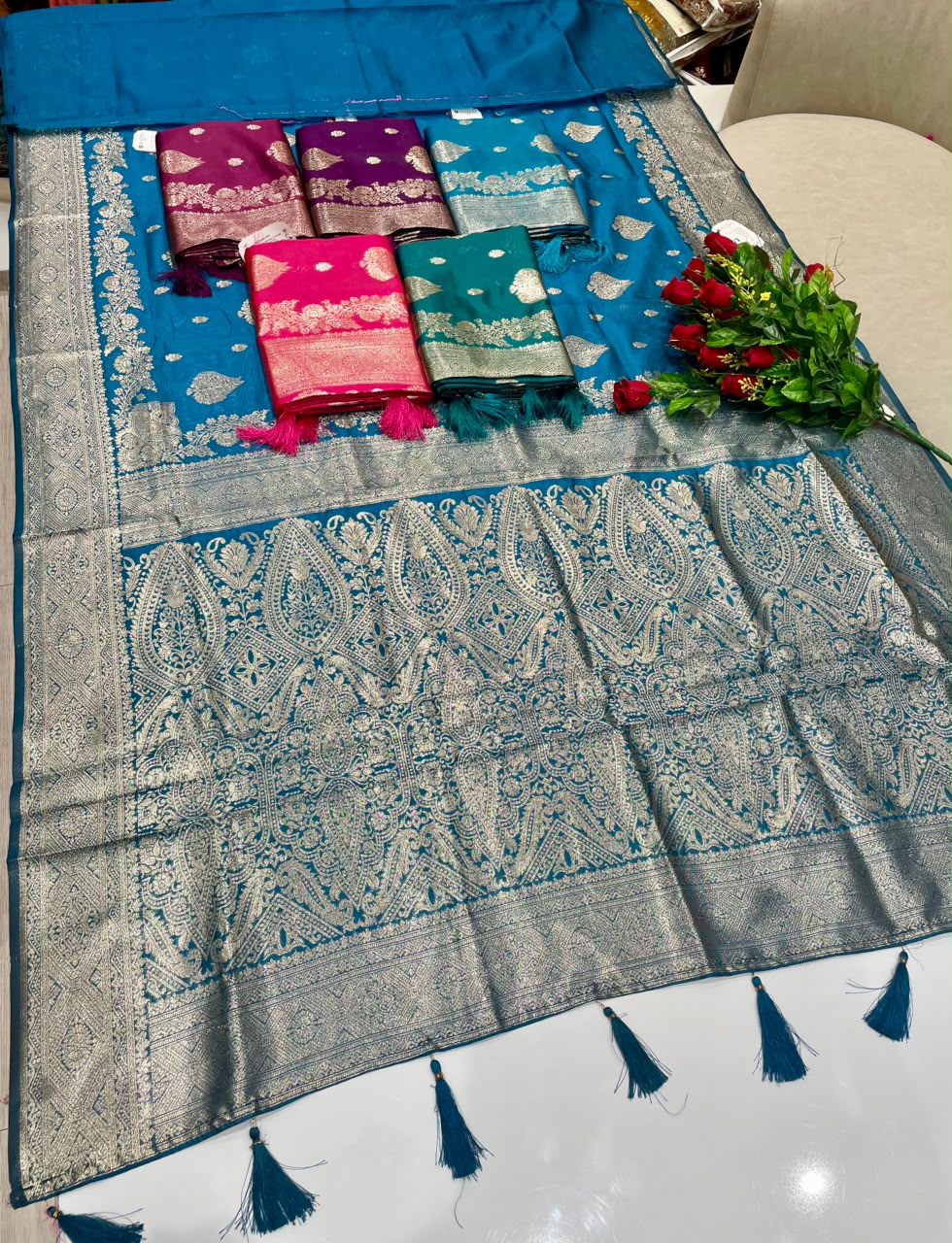 AJ-PRAGATI CHAMPION SILK FABRIC SAREE WITH BEAUTIFUL RICH PALLU DESIGN WITH ZARI WORK WITH FLORAL DESIGN WITH PIPING AND TASSELS WITH BLOUSE