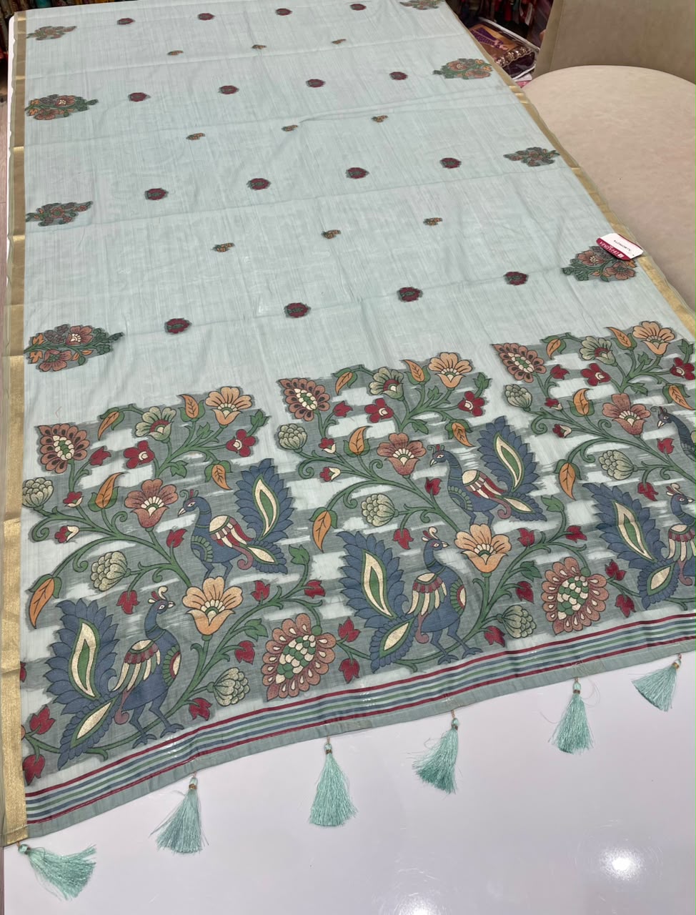 AJ-MOR KOTA KOTA FABRIC SAREE WITH BEAUTIFUL DESIGN WITH OPEN PALLU DESIGN WITH BEAUTIFUL PEACOCK DESIGN WITH PIPING AND LATKAN WITH BLOUSE