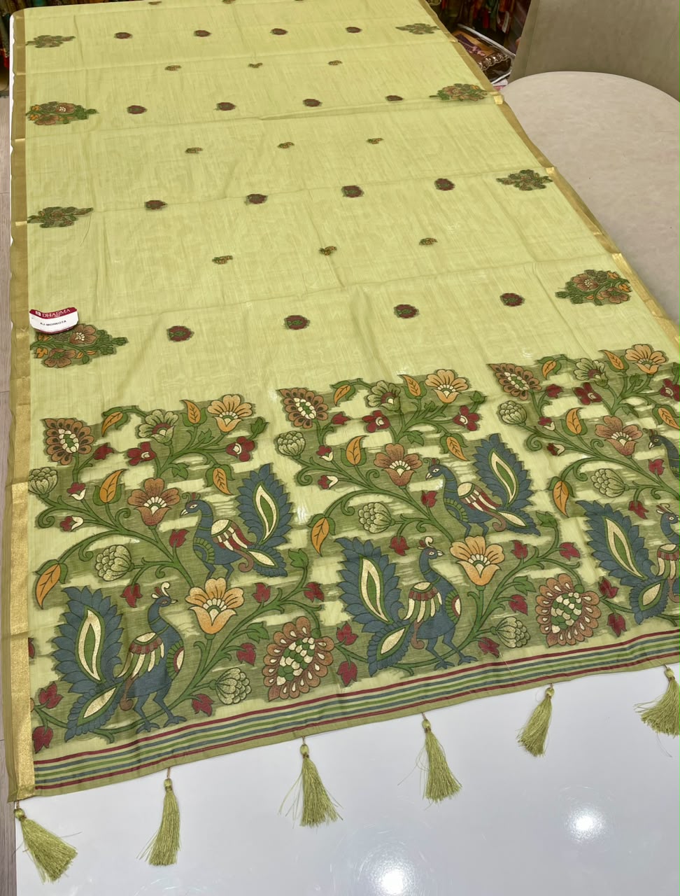 AJ-MOR KOTA KOTA FABRIC SAREE WITH BEAUTIFUL DESIGN WITH OPEN PALLU DESIGN WITH BEAUTIFUL PEACOCK DESIGN WITH PIPING AND LATKAN WITH BLOUSE