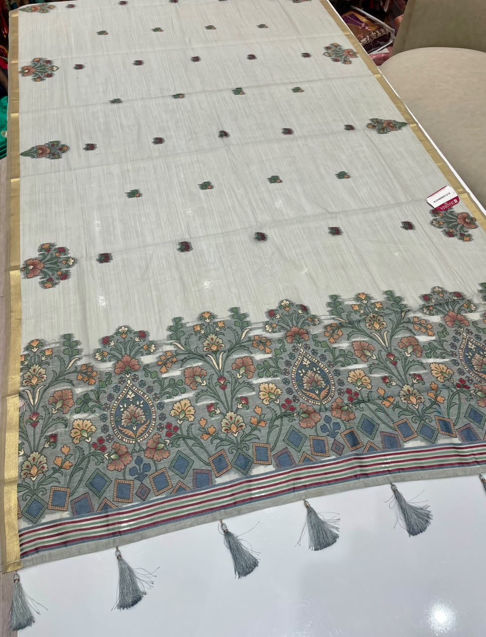 AJ-FLOWER KOTA KOTA FABRIC SAREE WITH BEAUTIFUL DESIGN WITH OPEN PALLU DESIGN WITH PIPING AND LATKAN WITH BLOUSE
