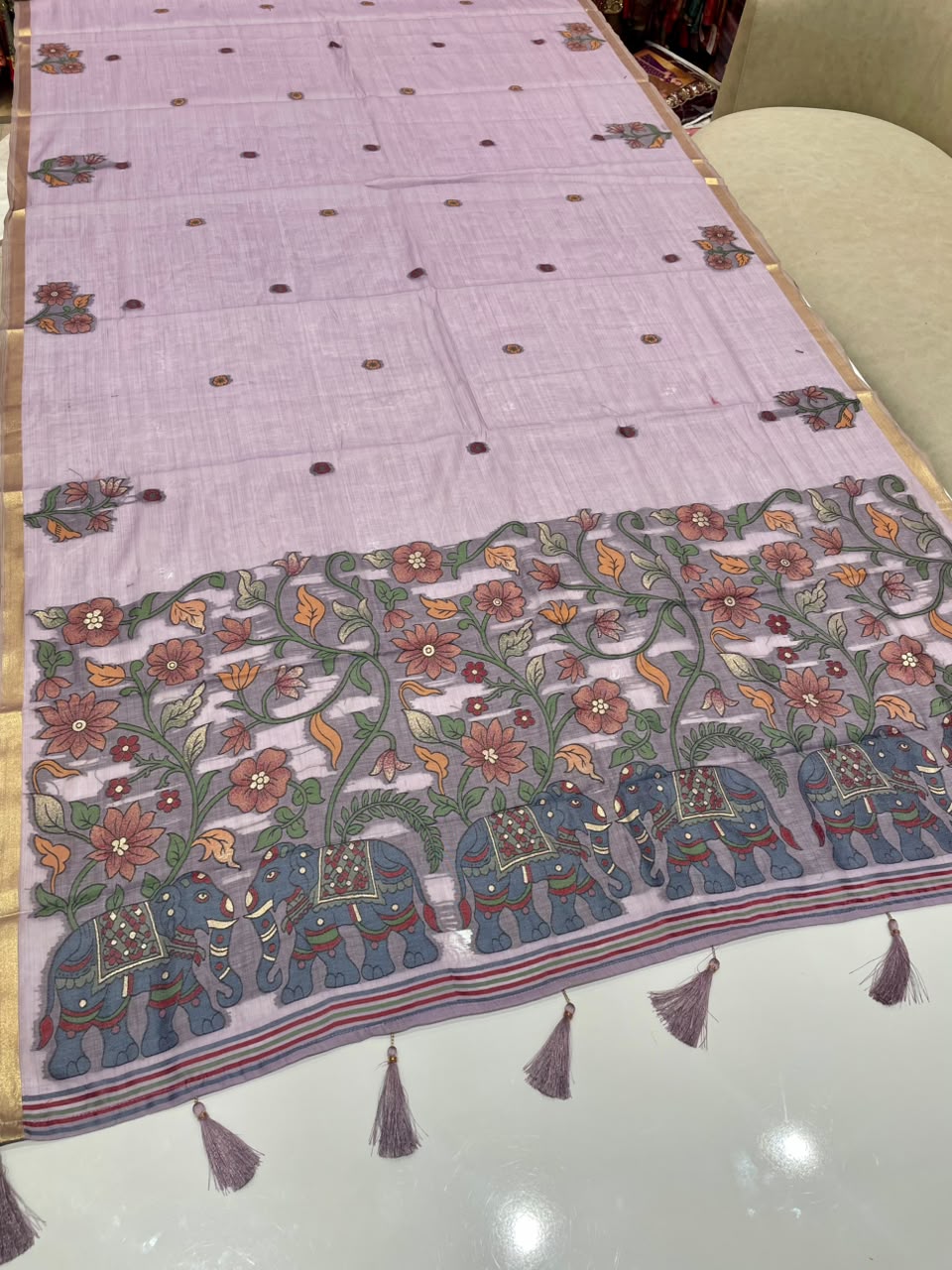 AJ-GAJ KOTA KOTA FABRIC SAREE WITH BEAUTIFUL DESIGN WITH GAJRAJ DESIGN WITH FLORAL DESIGN WITH PIPING AND LATKAN WITH BLOUSE